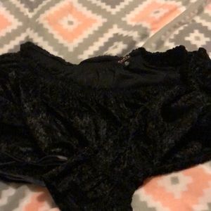 Off shoulder velvet shirt